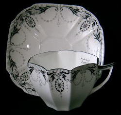 �V�F���[�E�N�C�[���A���E�P�P�U�P�Q