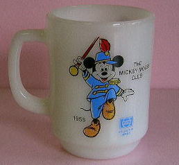 �t�@�C���[�L���O�E�~�b�L�[�}�E�X�E�}�O�E�J�b�v