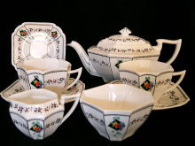 �C�M���X,�e�B�[�t�H�[�c�[�E�Z�b�g,�V�F���[,�N�C�[���A��,�t���[�c���_�C�������h,�J�b�v