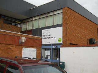 �C�M���X�����t���I�s�E�C�M���X�̒n���̒��̃A���e�B�[�N�s