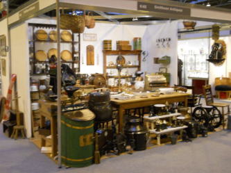 �C�M���X�����t���I�s�E�o�[�~���K����NEC�A���e�B�[�N�t�F�A�̈���