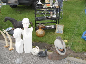 �C�M���X�����t���I�s�E�j���[�A�[�N�̃A���e�B�[�N�t�F�A�w