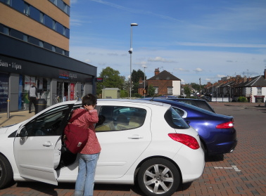 �C�M���X�����t���I�s�E���O�r�[�A�o�[�~���K���ӂ�ŃE���E���Ɯp�j