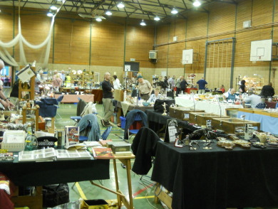 �C�M���X�����t���I�s�E�o�[�~���K�����ӂŃA���e�B�[�N�O��