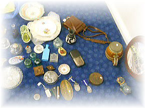 �C�M���X�����t���I�s�E�����h���ߍx�̃A���e�B�[�N�}�[�P�b�g�ɂ�