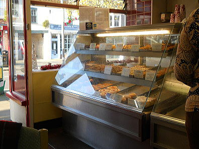 �C�M���X�����t���I�s�E�n���K�[�t�H�[�h�̊X����