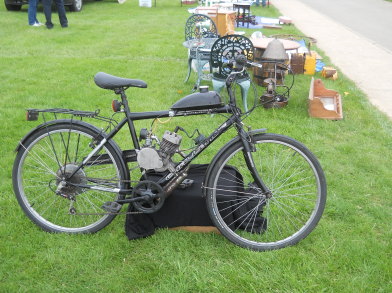 �C�M���X�����t���I�s�E�����J���C���^�[�i�V���i���E�A���e�B�[�N�t�F�A