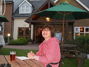 �C�M���X�����t���I�s�E�E�G�X�g�|�C���g�̃A���e�B�[�N�t�F�A�w