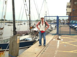 �C�M���X�����t���I�s�E�G�N�Z�^�[�̃A���e�B�[�N�Z���^�[��