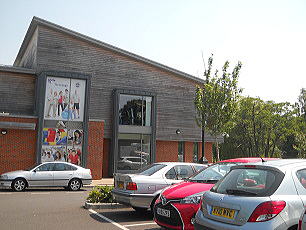 �C�M���X�����t���I�s�E�~�b�h�n�[�X�g�̃A���e�B�[�N�}�[�P�b�g��