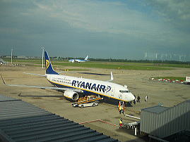 �C�M���X�����t���I�s�E�\�[�u���b�W���[�X�̃A���e�B�[�N�Z���^�[��