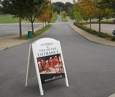 �C�M���X�����t���I�s�E�T���_�E���p�[�N�̃C�[�V���[�z�[���E�A���e�B�[�N�t�F�A��