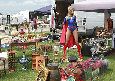 �C�M���X�����t���I�s�E�j���[�A�[�N�̃A���e�B�[�N�t�F�A�̕i�X