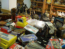 �C�M���X�����t���I�s�E���o�v�[���̃A���e�B�[�N�t�F�A��