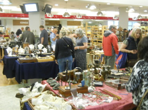 �C�M���X�����t���I�s�E�P���v�g���p�[�N�̃A���e�B�[�N�}�[�P�b�g��