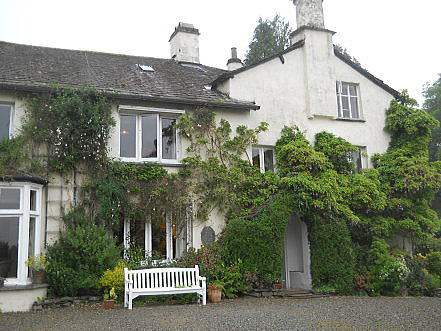 �C�M���X�����t���I�s�E�ΐ��n���U��E���[�Y���[�X�̒�ɂ�