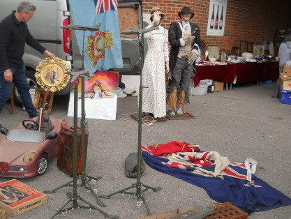 �C�M���X�����t���I�s�E�P���v�g���p�[�N�̃A���e�B�[�N�}�[�P�b�g�w