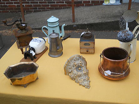 �C�M���X�����t���I�s�E�P���v�g���p�[�N�̃A���e�B�[�N�}�[�P�b�g�w